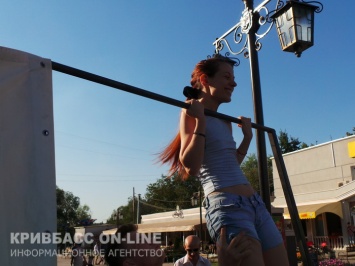 Кривой Рог показал лучший результат в Украине во Всемирный День Подтягиваний (фото)
