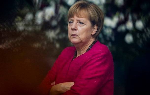 Меркель обвинила обе стороны конфликта в Украине в нарушении перемирия