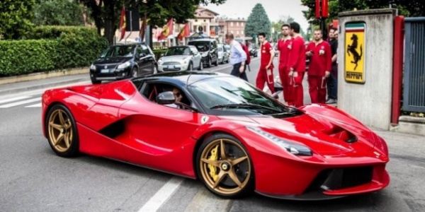 Ferrari объявила отзыв суперкаров LaFerrari