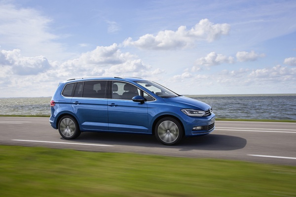 Volkswagen Touran нового поколения появится на российском рынке