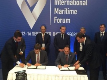 Украина и Грузия подписали соглашение о прямом ж-д сообщении через порты