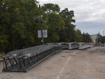 В Миргороде строится новый мост через реку (фото)