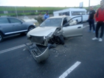 Три машины столкнулись из-за киевлянина (фото)