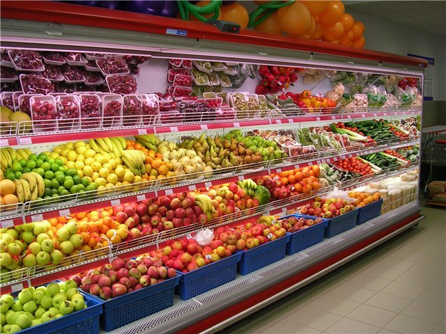 Две трети россиян начали экономить на продуктах питания