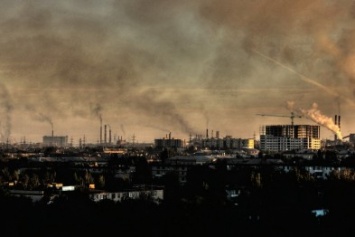 "Наши выбросы не воняют": о чем говорили директора запорожских заводов на сегодняшнем совещании в мэрии