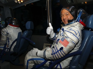 Бывший космонавт Лерой Чиао уверяет, что инопланетные формы жизни существуют