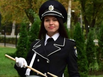 Полицию Донецкой области будет представлять подразделение красавиц-барабанщиц