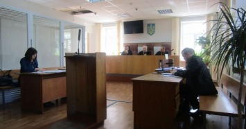 Арестованная за взятку чиновница Первомайского горсовета остается при должности