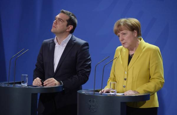 Меркель готова продолжить диалог с Грецией - СМИ