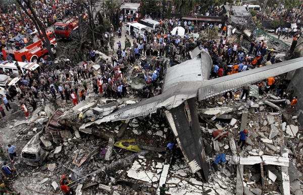 При крушении самолета в Индонезии погибло 116 человек, - СМИ