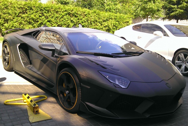 В Киеве засветилась уникальная Lamborghini Carbonado за €1.25 миллиона