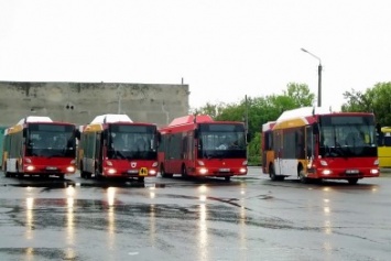 В Кривом Роге продлили два маршрута и запустили комфортные автобусы (ФОТО)