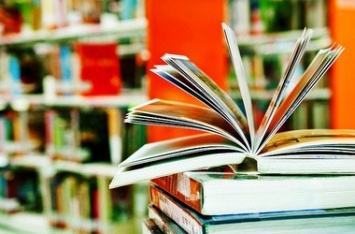 Около 99% учебников для восьмиклассников доставили в другие области Украины
