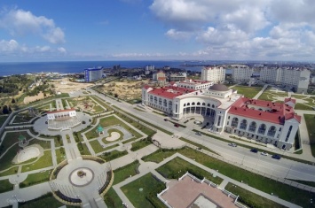 Правительство Севастополя хочет переехать к морю, а в своем здании в центре сделать частную гостиницу
