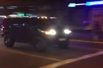 Погоня в городе: в Кременчуге несколько патрульных экипажей ловили Hummer с киевскими номерами (ВИДЕО, ФОТО)