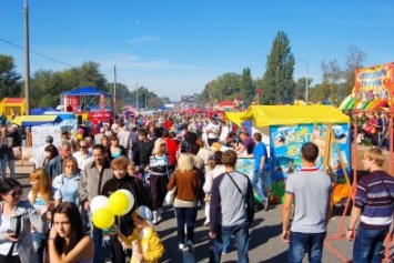 На Покровской ярмарке запорожцев будут бесплатно кормить кулишом и куриными крылышками