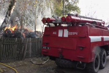 Двадцать два спасателя тушило пожар жилого дома и сеновала на Черниговщине