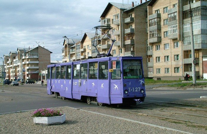 Под Иркутском полуторагодовалый ребенок выпал из окна третьего этажа