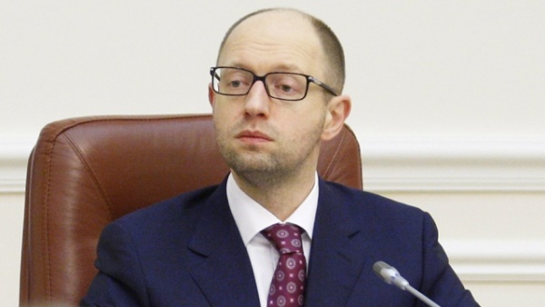 Яценюк поручил штрафовать российские суда за заходы в порты Крыма