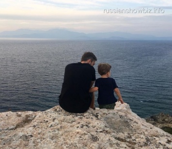 Дмитрий Шепелев опубликовал фото с сыном