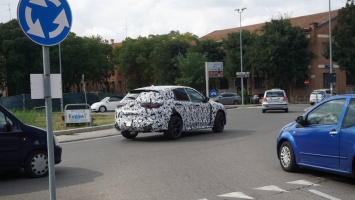 В Сети появились шпионские фото кроссовера Alfa Romeo Stelvio