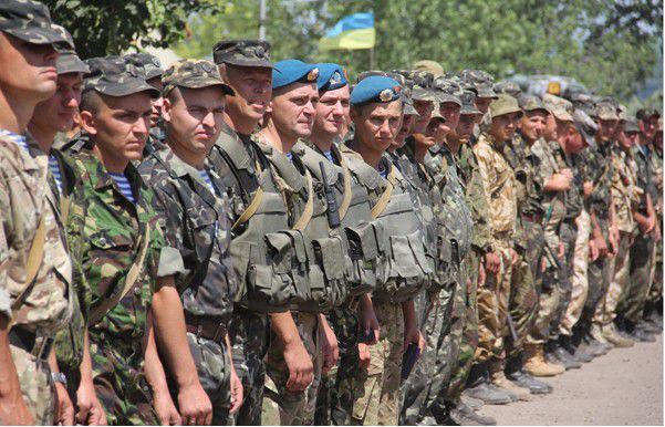Запорожских военнообязанных направят в Николаевский и Львовский регионы