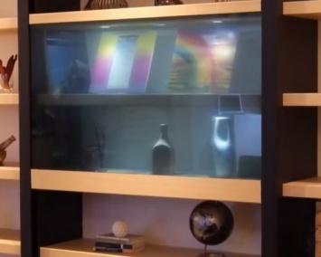 Panasonic создали телевизор с прозрачным экраном
