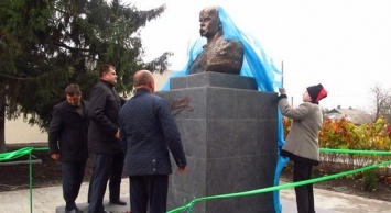 На Сумщине открыли памятный знак Тарасу Шевченко (+фото)