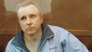 Мать осужденного экс-сотрудника ЮКОСа Пичугина просит Путина о милосердии