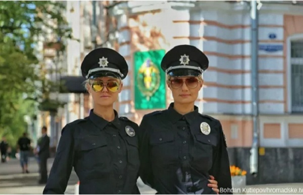 Новая патрульная полиция Киева приняла присягу