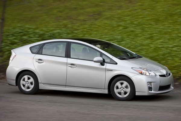 В 2015 году представят новый Toyota Prius четвертой генерации