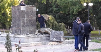 Снос памятника Ленину в Судаке: КПРФ заявляет о провале работы правоохранителей