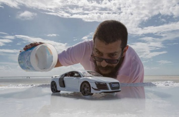 Audi использовала игрушечнную машинку за $40 в рекламе автомобиля за $200 тысяч
