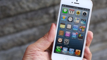 Компания Samsung хочет запретить Apple продавать iPhone 5