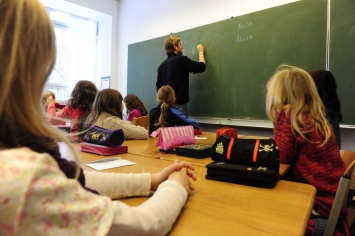 Половина школ Ужгорода не уйдет на осенние каникулы