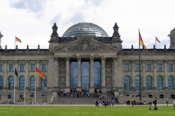 Верховная Рада vs Бундестаг: сравниваем, как работают парламенты Украины и Германии и сколько получают депутаты