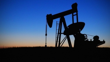 Нефть Brent подешевела до $ 50,2 на данных о росте запасов в США