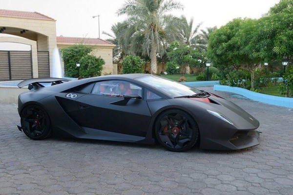 Lamborghini Sesto Elemento продают за 3 млн евро
