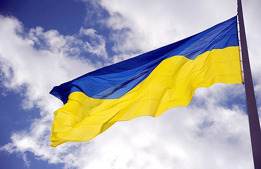 Бойцы АТО подняли украинский флаг над Попасной