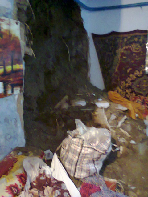 В Новопавловке под рухнувшей стеной дома погибла 80-летняя пенсионерка