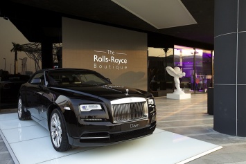 Все для клиентуры: Rolls-Royce открыл свой первый в мире бутик