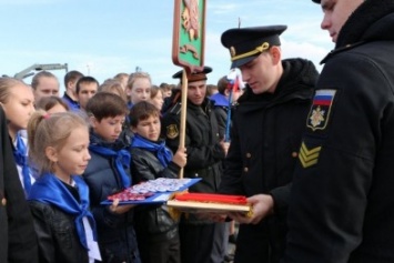 Более тысячи севастопольских школьников вступили в ряды Юнармии