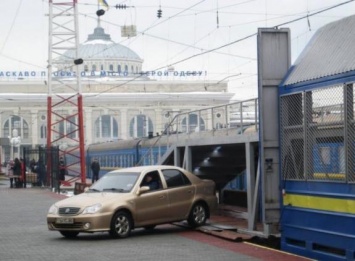 Полтавчане могут ездить на поезде со своим авто