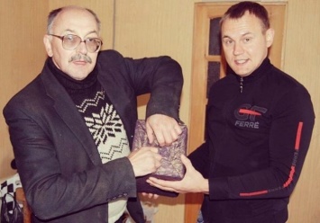 «Дом-2»: Степан Меньщиков собирает деньги на реабилитацию больного отца