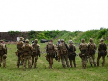 Более 600 украинских военных инструкторов подготовили по стандартам НАТО