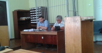 Депутаты Первомайского горсовета собрались на сессию, чтобы уволить взяточника Шурко