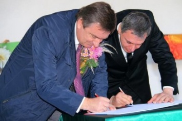 Селекционеры Никитского сада назвали одну из новых форм хризантем в честь города Волжский