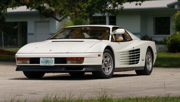 На аукционе продадут легендарный Ferrari Testarossa из Miami Vice