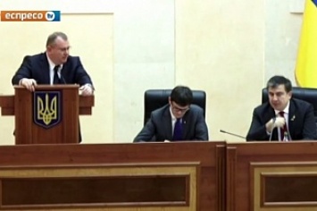 Президенту прешлось вмешаться в спор губернатора Днепропетровщины и Саакашвили