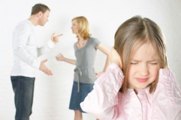 Ученые назвали основные ошибки воспитания детей разведенными родителями